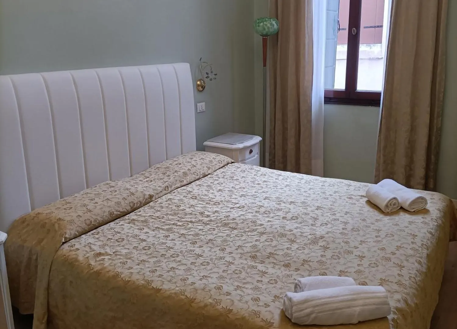 Palazzo Lion Morosini - Check In Presso Locanda Ai Santi Apostoli Venice Guest house