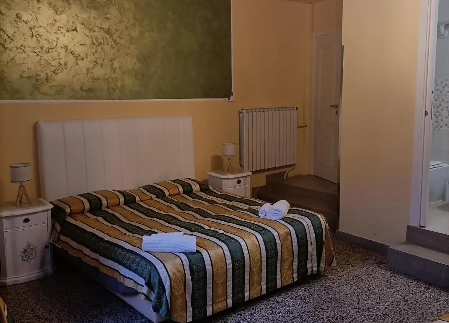 Gæstehus Palazzo Lion Morosini - Check In Presso Locanda Ai Santi Apostoli Venedig