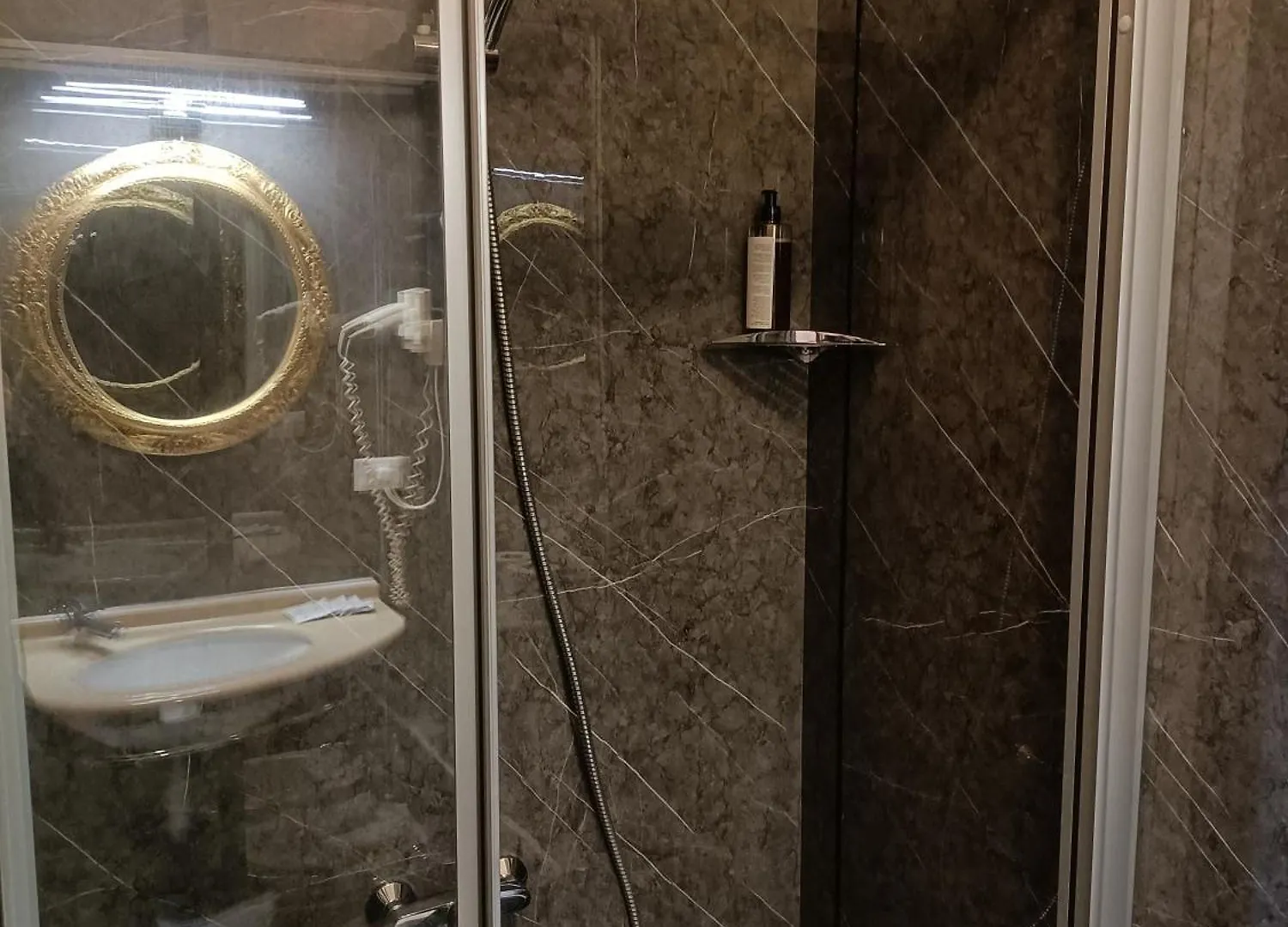 Gæstehus Palazzo Lion Morosini - Check In Presso Locanda Ai Santi Apostoli Venedig