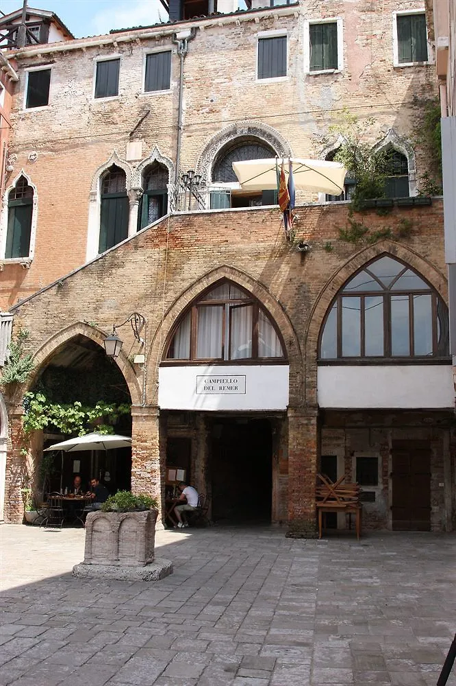 Palazzo Lion Morosini - Check In Presso Locanda Ai Santi Apostoli Venice 3*,  Italy