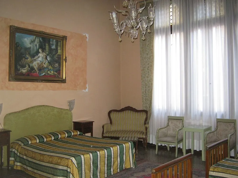 Palazzo Lion Morosini - Check In Presso Locanda Ai Santi Apostoli Venice Guest house