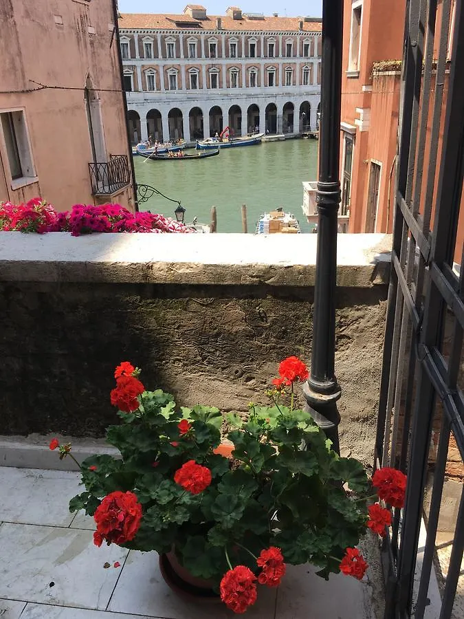 Palazzo Lion Morosini - Check In Presso Locanda Ai Santi Apostoli Venice