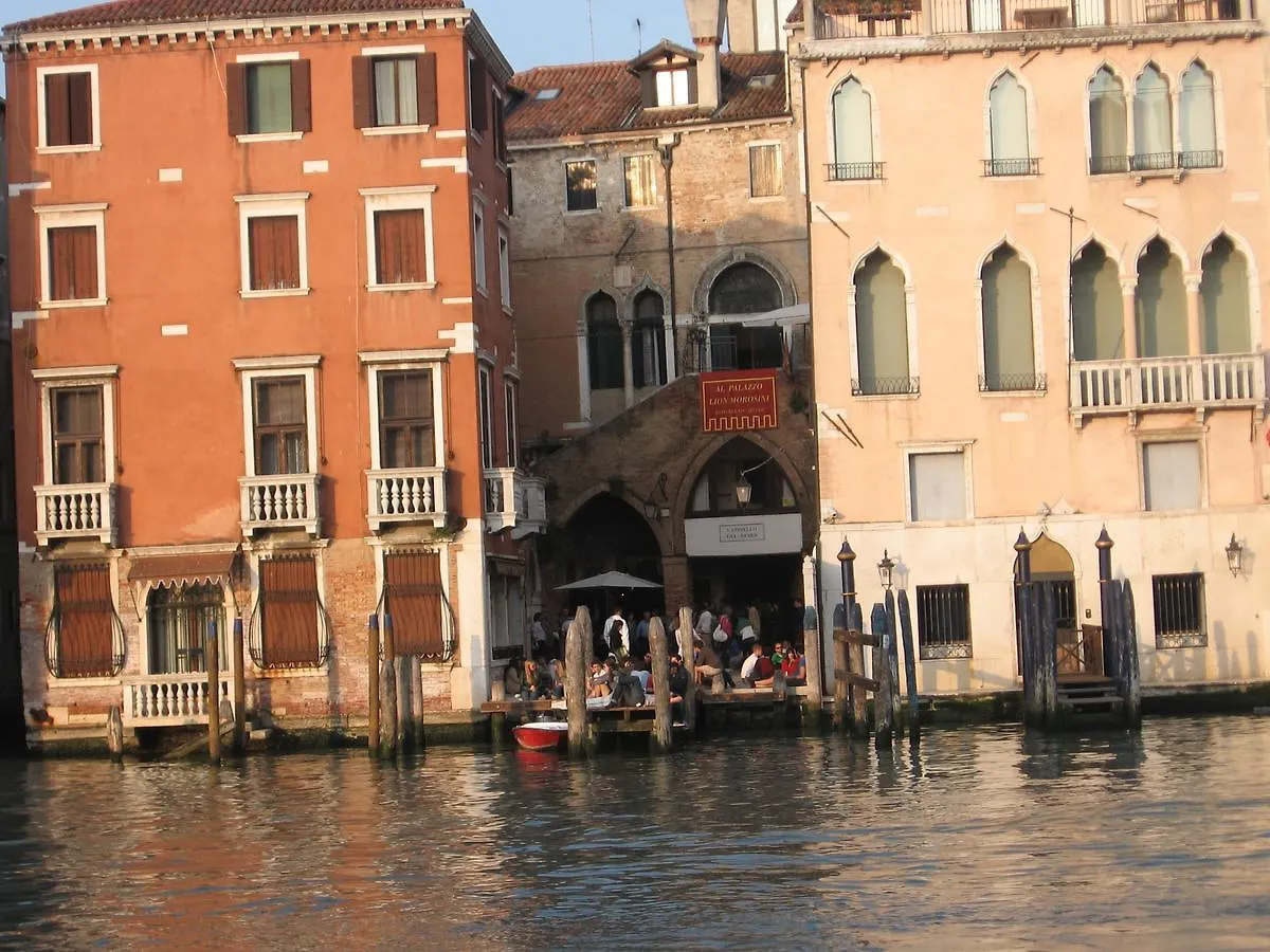Palazzo Lion Morosini - Check In Presso Locanda Ai Santi Apostoli Venice