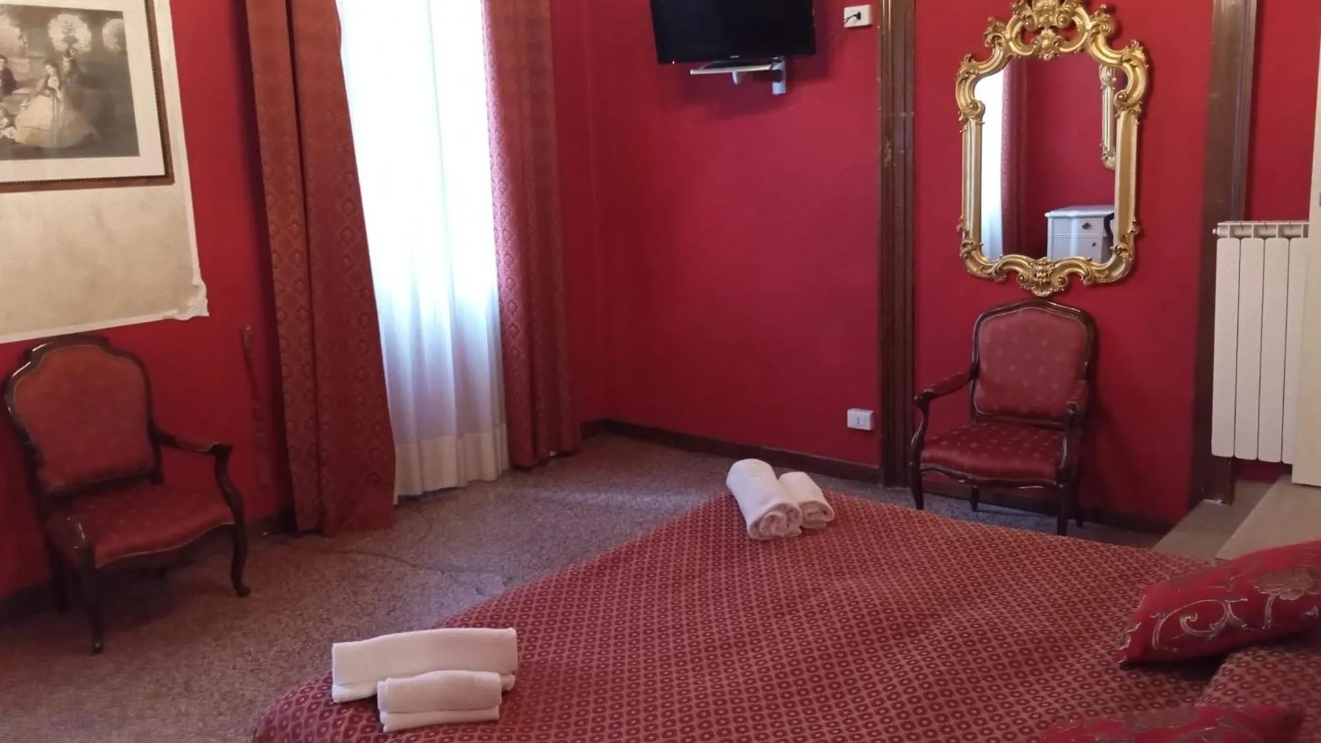Maison d'hôtes Palazzo Lion Morosini - Check In Presso Locanda Ai Santi Apostoli Venise